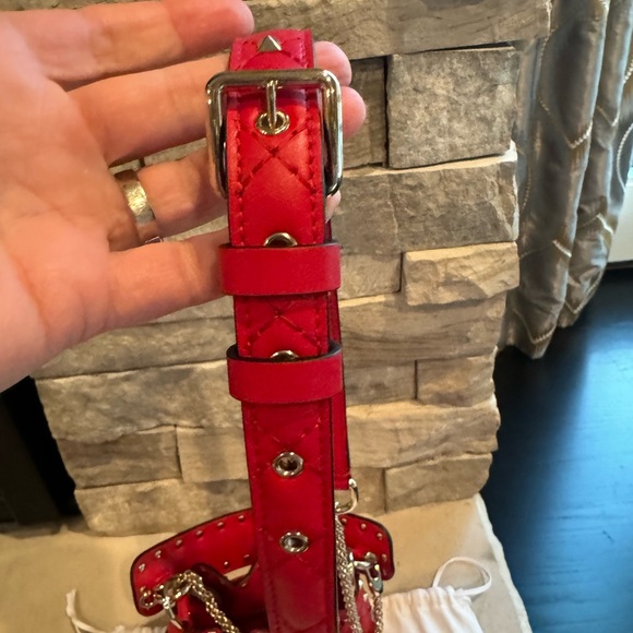 Valentino Garavni mini bucket bag with studs - RED - Picture 9 of 11